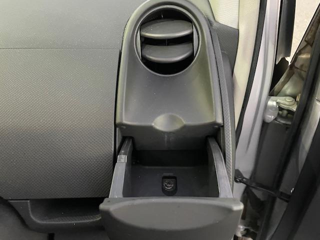 ヴィッツ F 社外ナビ ワンセグ ETC リモコンキー 純正フロアマット(35枚目)