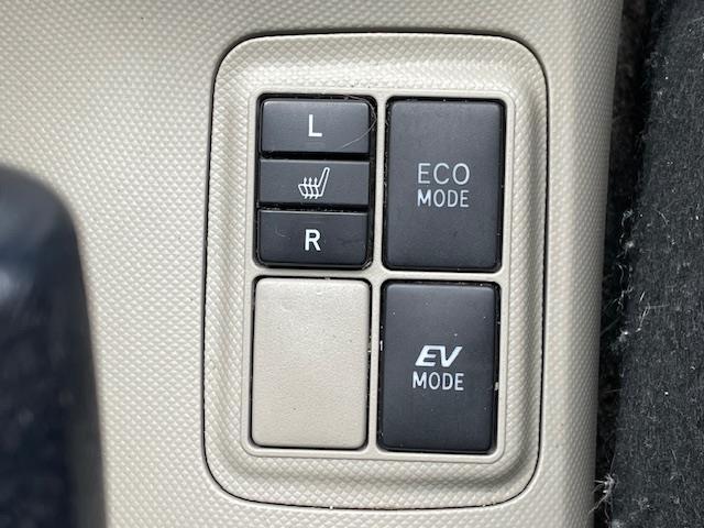 アクア G ECOモード EVモード シートヒーター ETC Bluetooth フルセグTV 社外アルミホイール 純正ナビ 純正フロアマット ハイブリッド プッシュスタート(27枚目)