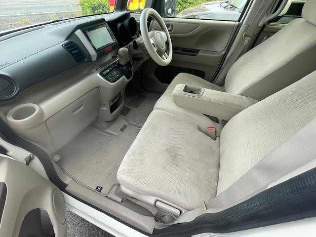 Ｎ－ＢＯＸ Ｇ・Ｌパッケージ　純正７インチナビ（フルセグＴＶ／ＢＴ／ＵＳＢ／ＣＤ／ＤＶＤ／ＡＭ／ＦＭ）　ビルトインＥＴＣ　バックカメラ　片側パワースライドドア（8枚目）