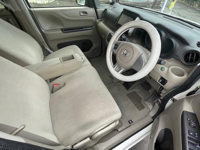 Ｎ－ＢＯＸ Ｇ・Ｌパッケージ　純正７インチナビ（フルセグＴＶ／ＢＴ／ＵＳＢ／ＣＤ／ＤＶＤ／ＡＭ／ＦＭ）　ビルトインＥＴＣ　バックカメラ　片側パワースライドドア（9枚目）