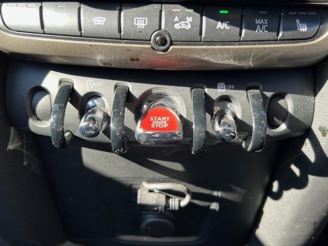 MINI クーパーD クロスオーバー オール4 ワンオーナー 4WD 純正ナビ バックカメラ パワーバックドア 純正ドライブレコーダー(24枚目)