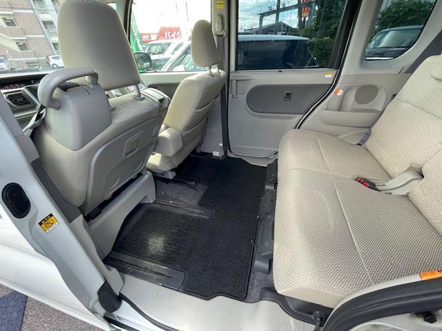 タント Ｇ　片側パワースライドドア　ＥＴＣ　アイドリングストップ　純正フロアマット　純正１４インチアルミホイール　オートエアコン　プッシュスタート　ドアバイザー　取説説明書・記録簿・保証書　スマートキー（14枚目）