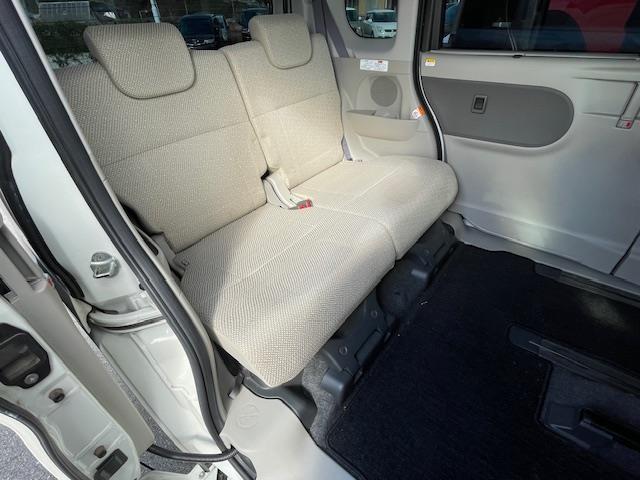 タント Ｇ　片側パワースライドドア　ＥＴＣ　アイドリングストップ　純正フロアマット　純正１４インチアルミホイール　オートエアコン　プッシュスタート　ドアバイザー　取説説明書・記録簿・保証書　スマートキー（15枚目）