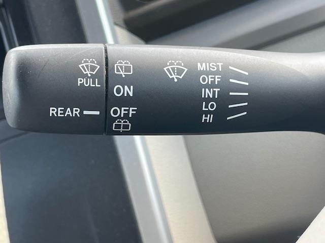 タント Ｇ　片側パワースライドドア　ＥＴＣ　アイドリングストップ　純正フロアマット　純正１４インチアルミホイール　オートエアコン　プッシュスタート　ドアバイザー　取説説明書・記録簿・保証書　スマートキー（17枚目）