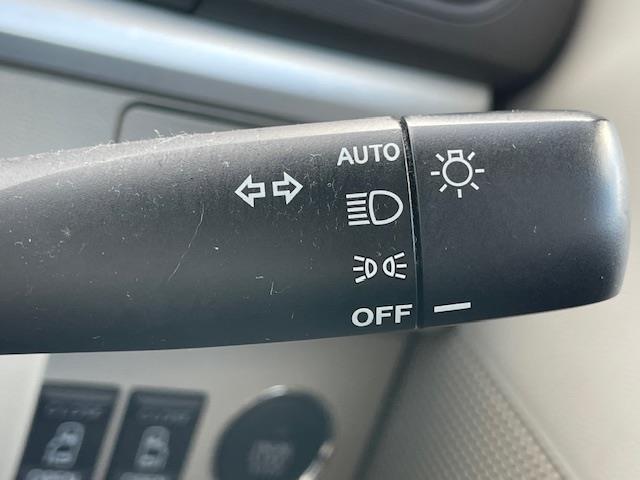 タント Ｇ　片側パワースライドドア　ＥＴＣ　アイドリングストップ　純正フロアマット　純正１４インチアルミホイール　オートエアコン　プッシュスタート　ドアバイザー　取説説明書・記録簿・保証書　スマートキー（18枚目）