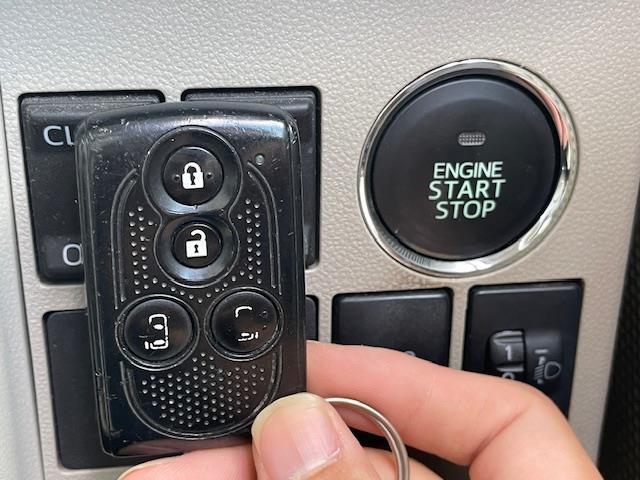 タント Ｇ　片側パワースライドドア　ＥＴＣ　アイドリングストップ　純正フロアマット　純正１４インチアルミホイール　オートエアコン　プッシュスタート　ドアバイザー　取説説明書・記録簿・保証書　スマートキー（19枚目）