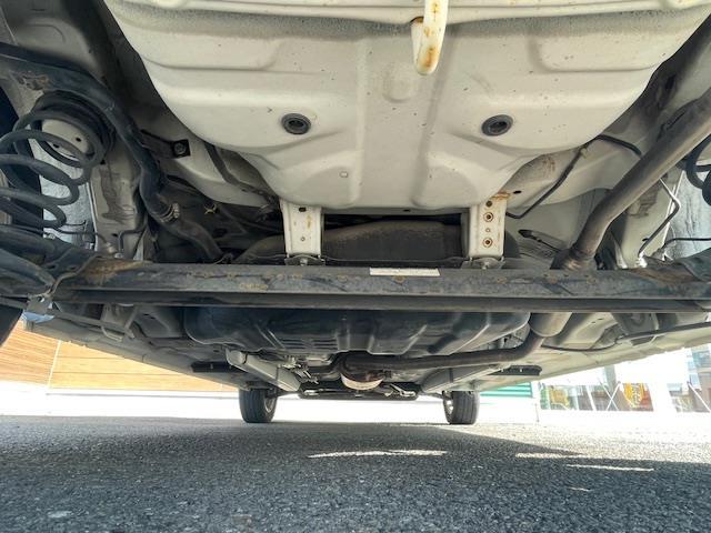 タント Ｇ　片側パワースライドドア　ＥＴＣ　アイドリングストップ　純正フロアマット　純正１４インチアルミホイール　オートエアコン　プッシュスタート　ドアバイザー　取説説明書・記録簿・保証書　スマートキー（33枚目）