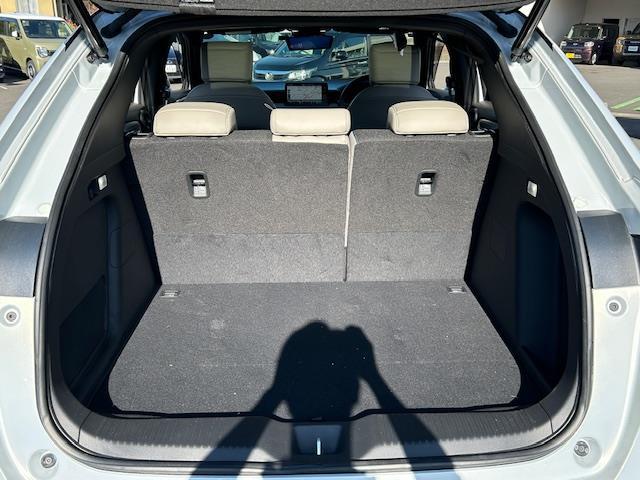 ヴェゼル ｅ：ＨＥＶ　Ｚ・ＰＬａＹパッケージ　ワンオーナー　純正ナビ　フルセグテレビ　Ｂｌｕｅｔｏｏｔｈ　全方位カメラ　純正フロアマット　スカイルーフ　オートライト　ＬＥＤヘッドライト　ブレーキホールド　ビルトイン２．０ＥＴＣ（15枚目）