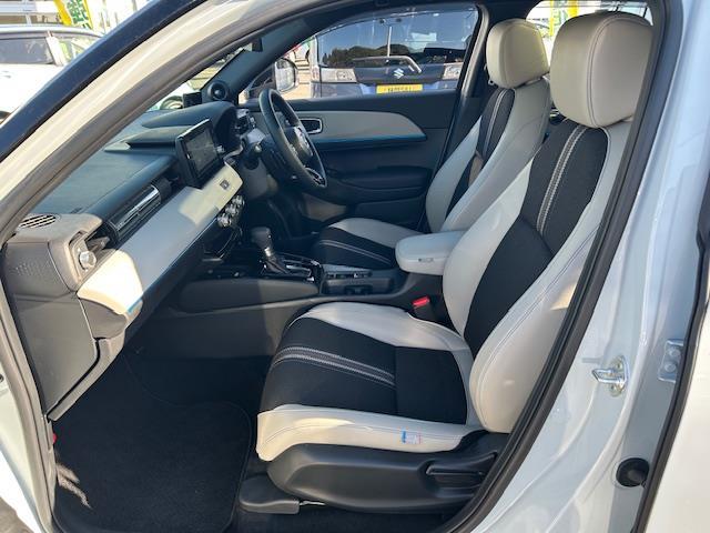 ヴェゼル ｅ：ＨＥＶ　Ｚ・ＰＬａＹパッケージ　ワンオーナー　純正ナビ　フルセグテレビ　Ｂｌｕｅｔｏｏｔｈ　全方位カメラ　純正フロアマット　スカイルーフ　オートライト　ＬＥＤヘッドライト　ブレーキホールド　ビルトイン２．０ＥＴＣ（16枚目）