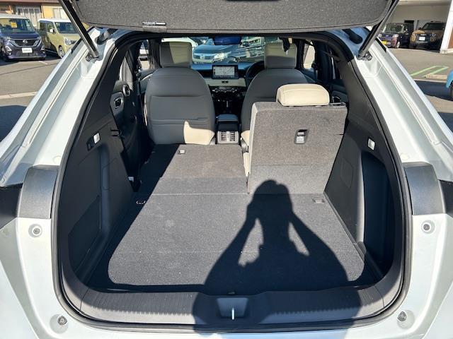 ヴェゼル ｅ：ＨＥＶ　Ｚ・ＰＬａＹパッケージ　ワンオーナー　純正ナビ　フルセグテレビ　Ｂｌｕｅｔｏｏｔｈ　全方位カメラ　純正フロアマット　スカイルーフ　オートライト　ＬＥＤヘッドライト　ブレーキホールド　ビルトイン２．０ＥＴＣ（18枚目）