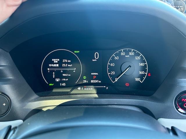 ヴェゼル ｅ：ＨＥＶ　Ｚ・ＰＬａＹパッケージ　ワンオーナー　純正ナビ　フルセグテレビ　Ｂｌｕｅｔｏｏｔｈ　全方位カメラ　純正フロアマット　スカイルーフ　オートライト　ＬＥＤヘッドライト　ブレーキホールド　ビルトイン２．０ＥＴＣ（28枚目）