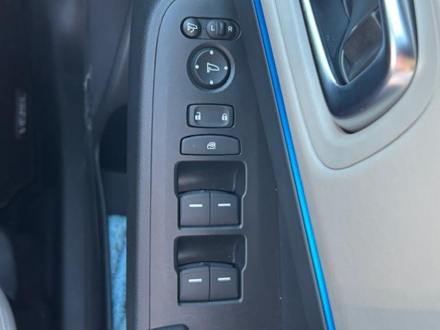 ヴェゼル ｅ：ＨＥＶ　Ｚ・ＰＬａＹパッケージ　ワンオーナー　純正ナビ　フルセグテレビ　Ｂｌｕｅｔｏｏｔｈ　全方位カメラ　純正フロアマット　スカイルーフ　オートライト　ＬＥＤヘッドライト　ブレーキホールド　ビルトイン２．０ＥＴＣ（38枚目）