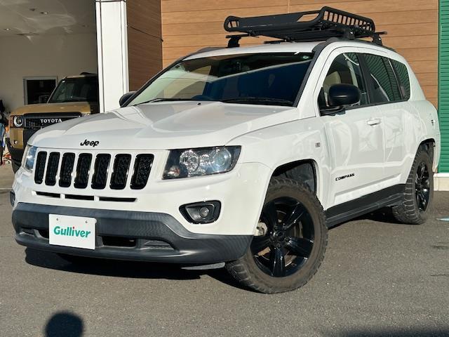 ジープ・コンパス アルティテュード　スポーツ　社外メモリナビ　ＡＭ　ＦＭ　ＣＤ　ＤＶＤ　ＢＴ　フルセグ　バックカメラ　純正フロアマット　リモコンキー　クルーズコントロール　ドライブレコーダー前後　ＥＴＣ（4枚目）