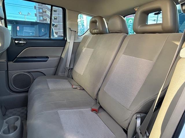 ジープ・コンパス アルティテュード　スポーツ　社外メモリナビ　ＡＭ　ＦＭ　ＣＤ　ＤＶＤ　ＢＴ　フルセグ　バックカメラ　純正フロアマット　リモコンキー　クルーズコントロール　ドライブレコーダー前後　ＥＴＣ（14枚目）