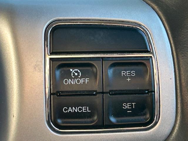 ジープ・コンパス アルティテュード　スポーツ　社外メモリナビ　ＡＭ　ＦＭ　ＣＤ　ＤＶＤ　ＢＴ　フルセグ　バックカメラ　純正フロアマット　リモコンキー　クルーズコントロール　ドライブレコーダー前後　ＥＴＣ（27枚目）