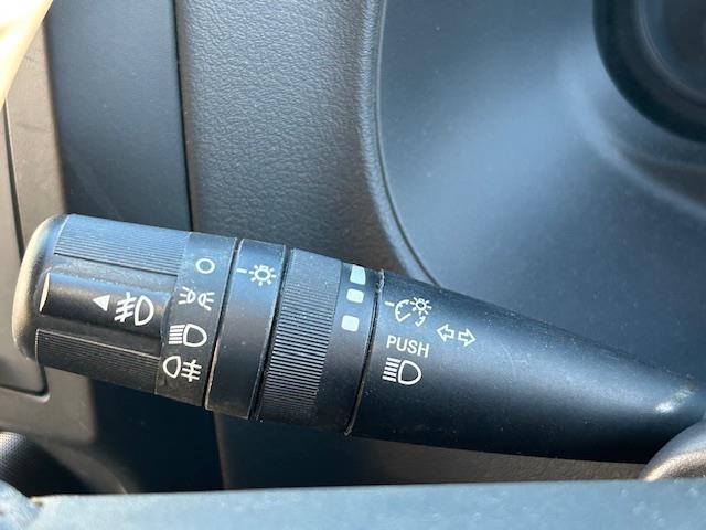 ジープ・コンパス アルティテュード　スポーツ　社外メモリナビ　ＡＭ　ＦＭ　ＣＤ　ＤＶＤ　ＢＴ　フルセグ　バックカメラ　純正フロアマット　リモコンキー　クルーズコントロール　ドライブレコーダー前後　ＥＴＣ（29枚目）