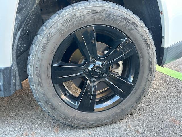 ジープ・コンパス アルティテュード　スポーツ　社外メモリナビ　ＡＭ　ＦＭ　ＣＤ　ＤＶＤ　ＢＴ　フルセグ　バックカメラ　純正フロアマット　リモコンキー　クルーズコントロール　ドライブレコーダー前後　ＥＴＣ（38枚目）