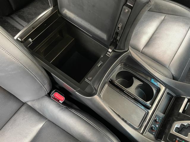 ヴェルファイア ２．５Ｚ　Ｇエディション　１オーナー　トヨタセーフティセンス　ＡＣＣ　クリアランスソナー　両側パワスラ　純正ナビ　地デジ　Ｂカメラ　純正後席モニター　レザーシート　ＰＷシート　シートヒーター　　エアシート　三眼ＬＥＤライト（14枚目）
