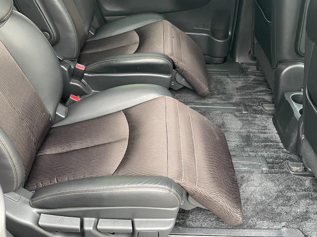 エルグランド 250ハイウェイスターS エマージェンシーブレーキ LDW  レーダークルコン  コーナーセンサー 両側パワスラ 半革シート ディスプレイオーディオ Bカメラ  オートライト  ウィンカーミラー  純正18インチAW(27枚目)