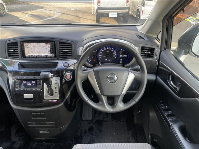 エルグランド ライダー 黒クロスシート マニュアルシート 1オーナー 純正ナビ 地デジ Bカメラ 純正後席モニター 両側パワスラ 木目調パネル ハーフレザーシート ETC オートライト オーテック18インチAW スペアキー 保証書 取説(12枚目)