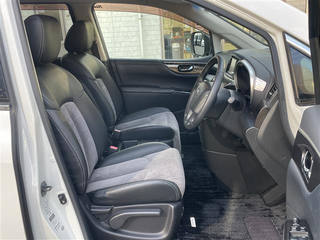 エルグランド ライダー 黒クロスシート マニュアルシート 1オーナー 純正ナビ 地デジ Bカメラ 純正後席モニター 両側パワスラ 木目調パネル ハーフレザーシート ETC オートライト オーテック18インチAW スペアキー 保証書 取説(21枚目)