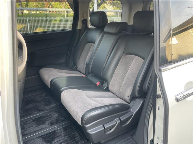 エルグランド ライダー 黒クロスシート マニュアルシート 1オーナー 純正ナビ 地デジ Bカメラ 純正後席モニター 両側パワスラ 木目調パネル ハーフレザーシート ETC オートライト オーテック18インチAW スペアキー 保証書 取説(27枚目)