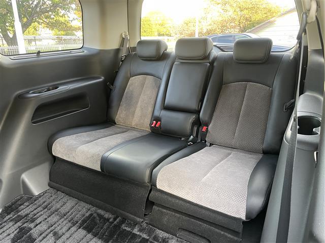 エルグランド ライダー 黒クロスシート マニュアルシート 1オーナー 純正ナビ 地デジ Bカメラ 純正後席モニター 両側パワスラ 木目調パネル ハーフレザーシート ETC オートライト オーテック18インチAW スペアキー 保証書 取説(28枚目)