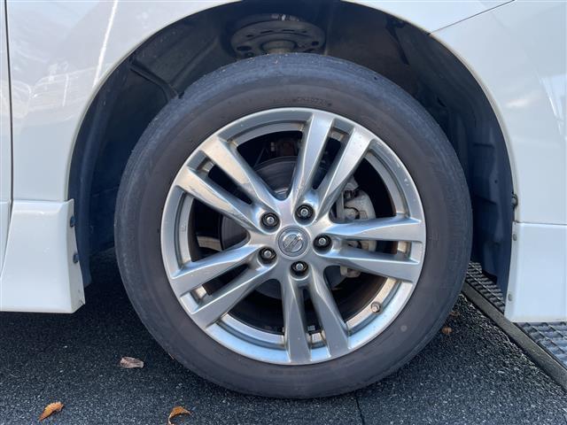 エルグランド 250ハイウェイスター 社外ナビ 社外フリップダウンモニター 両側パワスラ 半革シート 革巻きステアリング オートライト ウィンカーミラー 木目調パネル ETC 純正18インチAW スマートキー スペアキー 保証書 取説(40枚目)