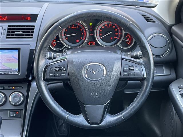 アテンザスポーツワゴン ２５ＥＸ　社外ナビ　地デジ　Ｂカメラ　ＢＯＳＥサウンドシステム　社外後席モニター　本革シート　ＰＷシート　シートヒーター　コーナーセンサー　オートライト　ステアリングスイッチ　社外前後ドラレコ　ＥＴＣ（16枚目）