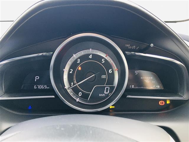 XD ツーリング Lパッケージ ・純正SDナビ(AM/FM/CD/DVD/USB/AUX)・フルセグTV・Bluetoothオーディオ・バックカメラ・ETC・スマートシティブレーキサポート・ブラインドスポットモニター(4枚目)