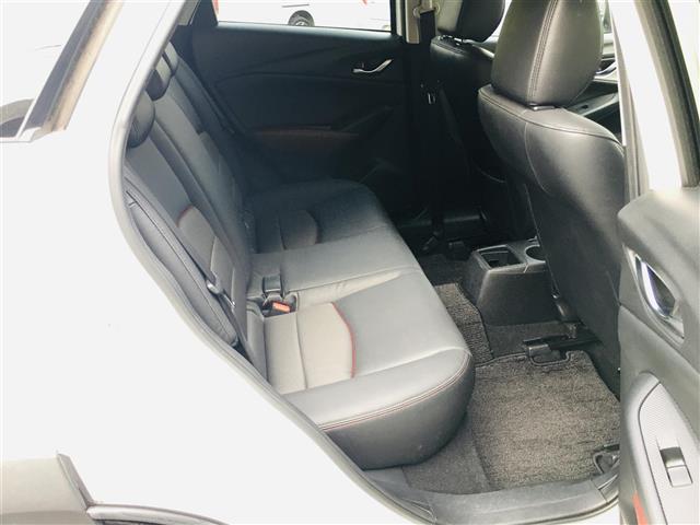 XD ツーリング Lパッケージ ・純正SDナビ(AM/FM/CD/DVD/USB/AUX)・フルセグTV・Bluetoothオーディオ・バックカメラ・ETC・スマートシティブレーキサポート・ブラインドスポットモニター(20枚目)