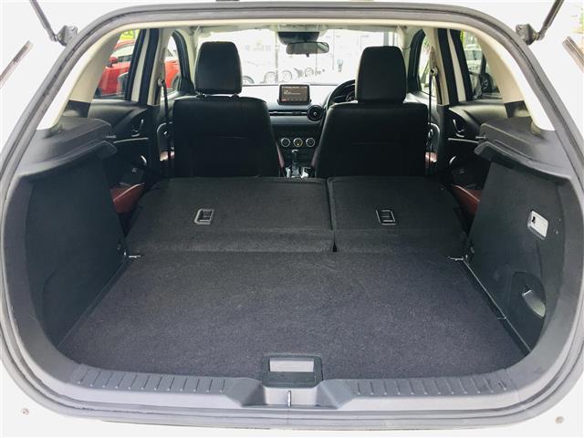 XD ツーリング Lパッケージ ・純正SDナビ(AM/FM/CD/DVD/USB/AUX)・フルセグTV・Bluetoothオーディオ・バックカメラ・ETC・スマートシティブレーキサポート・ブラインドスポットモニター(23枚目)