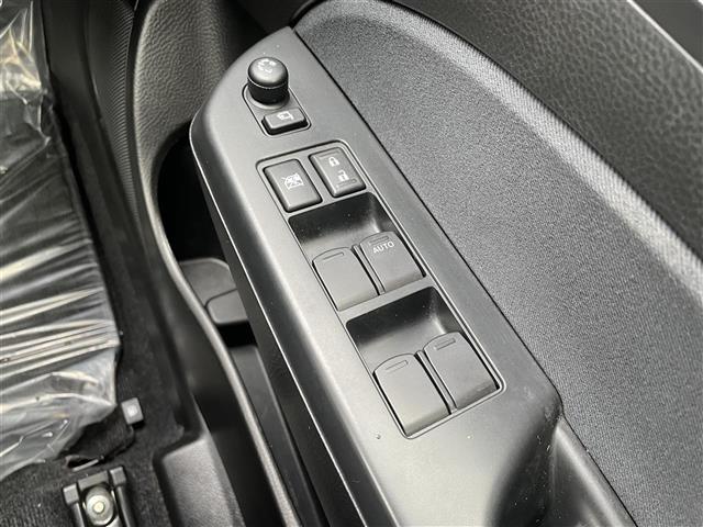XG クラリオンナビ AM FM CD USB ワンセグTV ETC 電動格納ミラー シートリフター スマートキー プッシュスタート スペアキー 純正フロアマット(22枚目)