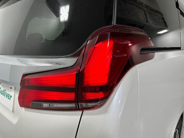 アルファード 2.5S Cパッケージ サンルーフ デジタルインナーミラー BSM 純正ディスプレイオーディオ ナビ フルセグTV シートヒーター ベンチレーション パワーバックドア 両側パワースライドドア 三眼LED ETC 前後ドラレコ(70枚目)