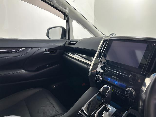 アルファード 2.5S Cパッケージ サンルーフ デジタルインナーミラー BSM 純正ディスプレイオーディオ ナビ フルセグTV シートヒーター ベンチレーション パワーバックドア 両側パワースライドドア 三眼LED ETC 前後ドラレコ(78枚目)