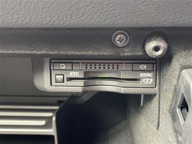 IS IS300h バージョンL BSM クルーズコントロール シートベンチレーション シートヒーター レザーシート パワーシート シートメモリ 純正17インチAW LEDヘッドライト ドライブモードセレクト ETC 社外ドラレコ(13枚目)