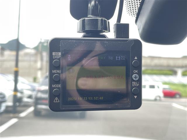 IS IS300h バージョンL BSM クルーズコントロール シートベンチレーション シートヒーター レザーシート パワーシート シートメモリ 純正17インチAW LEDヘッドライト ドライブモードセレクト ETC 社外ドラレコ(14枚目)