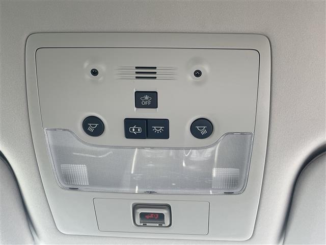 IS IS300h バージョンL BSM クルーズコントロール シートベンチレーション シートヒーター レザーシート パワーシート シートメモリ 純正17インチAW LEDヘッドライト ドライブモードセレクト ETC 社外ドラレコ(17枚目)