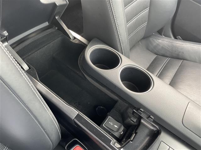 IS IS300h バージョンL BSM クルーズコントロール シートベンチレーション シートヒーター レザーシート パワーシート シートメモリ 純正17インチAW LEDヘッドライト ドライブモードセレクト ETC 社外ドラレコ(18枚目)