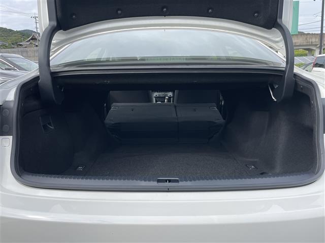 IS IS300h バージョンL BSM クルーズコントロール シートベンチレーション シートヒーター レザーシート パワーシート シートメモリ 純正17インチAW LEDヘッドライト ドライブモードセレクト ETC 社外ドラレコ(28枚目)