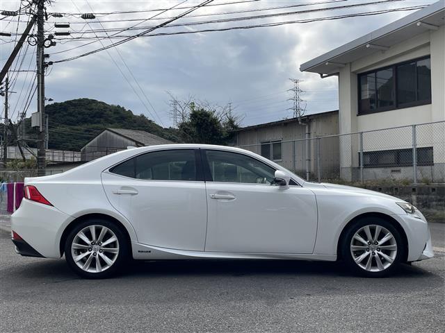 IS IS300h バージョンL BSM クルーズコントロール シートベンチレーション シートヒーター レザーシート パワーシート シートメモリ 純正17インチAW LEDヘッドライト ドライブモードセレクト ETC 社外ドラレコ(35枚目)
