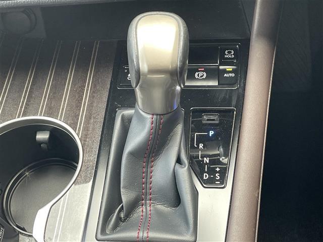 RX RX450h バージョンL サンルーフ 純正ナビ 純正後席モニター 全方位カメラ フルセグTV 三眼LEDヘッドライト 純正20インチAW 革シート シートヒーター ベンチレーション パワーバックドア クリアランスソナー BSM(19枚目)