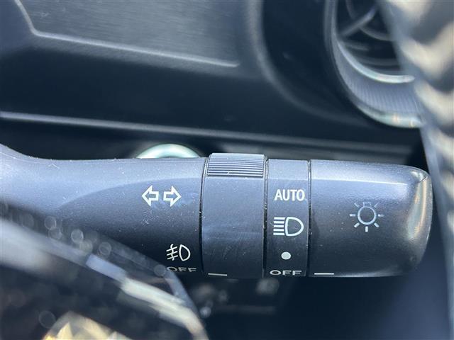 アクア クロスオーバー 衝突軽減 純正ナビ バックカメラ フルセTV ETC 純正16インチAW ハーフレザーシート LEDヘッドライト オートライト プッシュスタート スペアキー(10枚目)