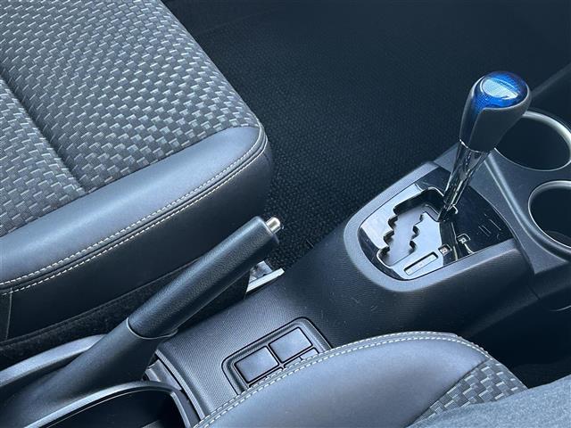 アクア クロスオーバー 衝突軽減 純正ナビ バックカメラ フルセTV ETC 純正16インチAW ハーフレザーシート LEDヘッドライト オートライト プッシュスタート スペアキー(16枚目)