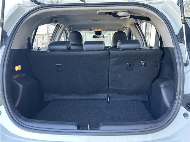 アクア クロスオーバー 衝突軽減 純正ナビ バックカメラ フルセTV ETC 純正16インチAW ハーフレザーシート LEDヘッドライト オートライト プッシュスタート スペアキー(27枚目)