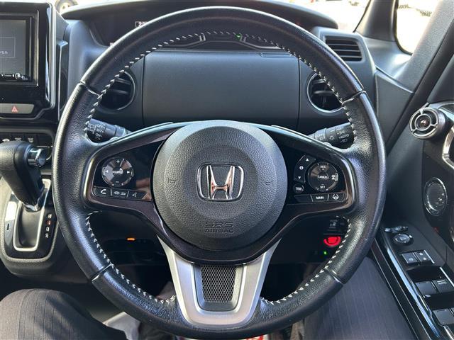 Ｎ－ＢＯＸカスタム Ｇ・ＥＸターボホンダセンシング　ホンダセンシング　レーダークルーズコントロール　ナビ　バックカメラ　フルセグＴＶ　両側パワスラ　ＥＴＣ　純正１５インチＡＷ　ＬＥＤヘッドライト　フォグランプ　パドルシフト　社外スピーカー（6枚目）