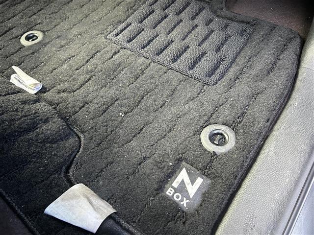 Ｎ－ＢＯＸカスタム Ｇ・ＥＸターボホンダセンシング　ホンダセンシング　レーダークルーズコントロール　ナビ　バックカメラ　フルセグＴＶ　両側パワスラ　ＥＴＣ　純正１５インチＡＷ　ＬＥＤヘッドライト　フォグランプ　パドルシフト　社外スピーカー（21枚目）
