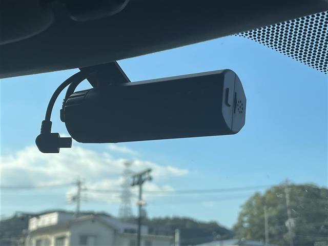 ＲＸ ＲＸ４５０ｈ　バージョンＬ　サンルーフ　レクサスセーフティシステム　クリアランスソナー　ＢＳＭ　純正ナビ　全方位カメラ　フルセグＴＶ　ＥＴＣ２．０　三眼ＬＥＤ　シーケンシャルランプ　茶革シート　シートヒーター　ベンチレーション（17枚目）