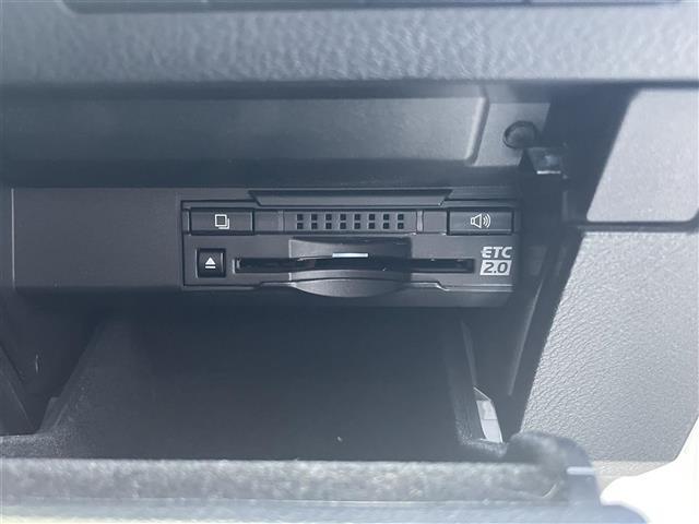 ＲＸ ＲＸ４５０ｈ　バージョンＬ　サンルーフ　レクサスセーフティシステム　クリアランスソナー　ＢＳＭ　純正ナビ　全方位カメラ　フルセグＴＶ　ＥＴＣ２．０　三眼ＬＥＤ　シーケンシャルランプ　茶革シート　シートヒーター　ベンチレーション（18枚目）