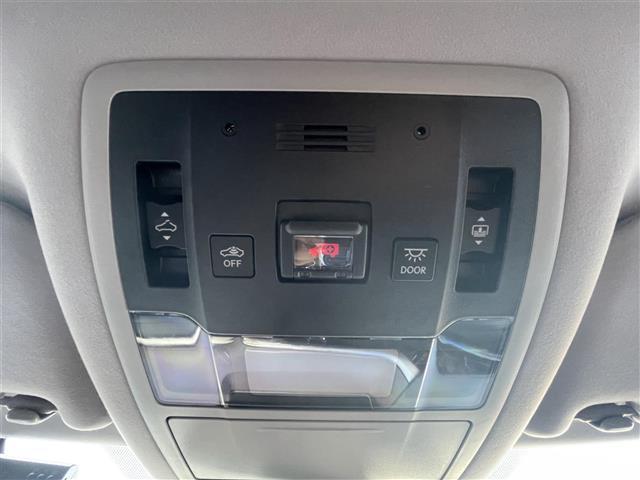 ＲＸ ＲＸ４５０ｈ　バージョンＬ　サンルーフ　レクサスセーフティシステム　クリアランスソナー　ＢＳＭ　純正ナビ　全方位カメラ　フルセグＴＶ　ＥＴＣ２．０　三眼ＬＥＤ　シーケンシャルランプ　茶革シート　シートヒーター　ベンチレーション（19枚目）